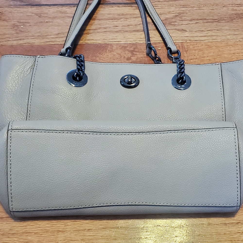 Elegant Gray Coach Bag. EUC.